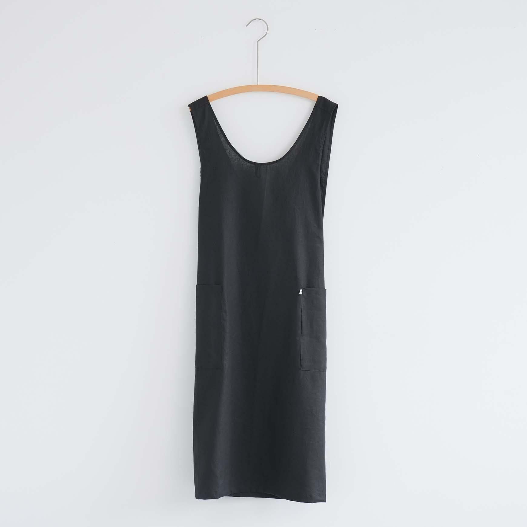 「CLASKA(クラスカ)」による APRON BACK CROSS