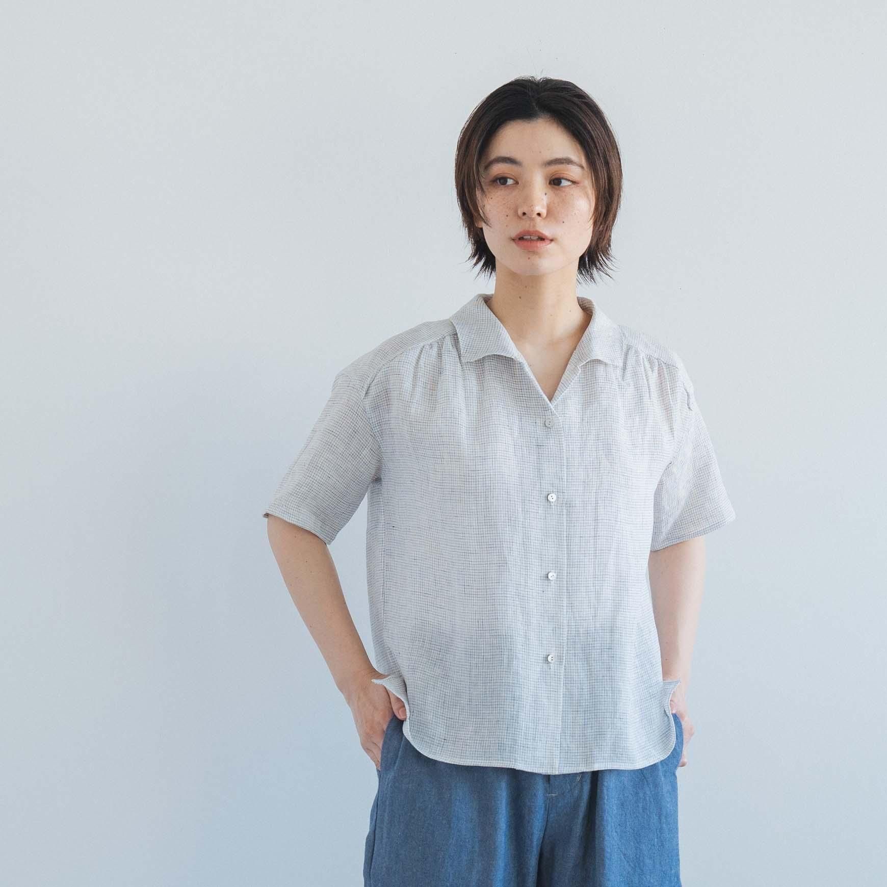 D の リネンチェックショートスリーブブラウス