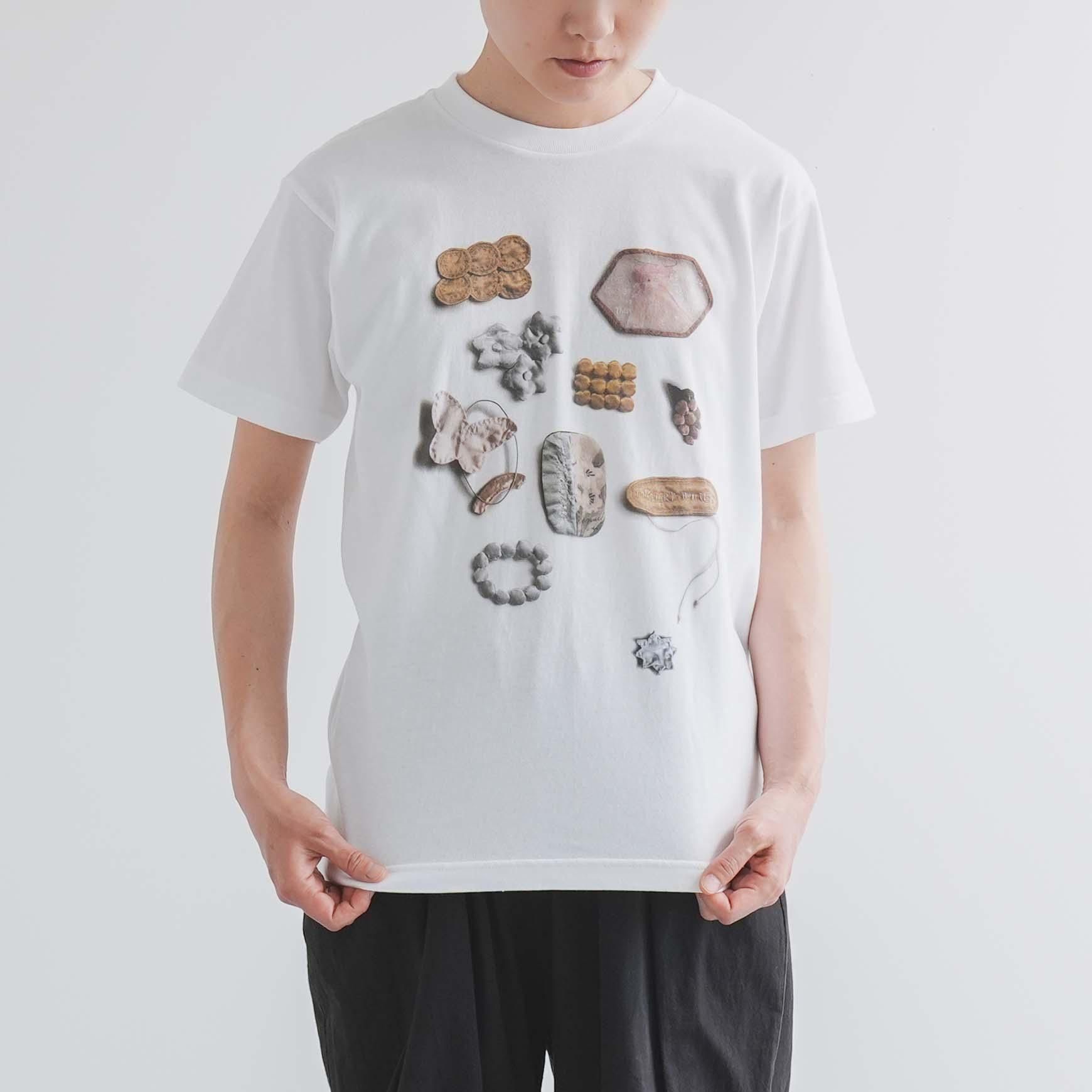 「CLASKA(クラスカ)」の Tシャツ BROOCH 外山夏緒展