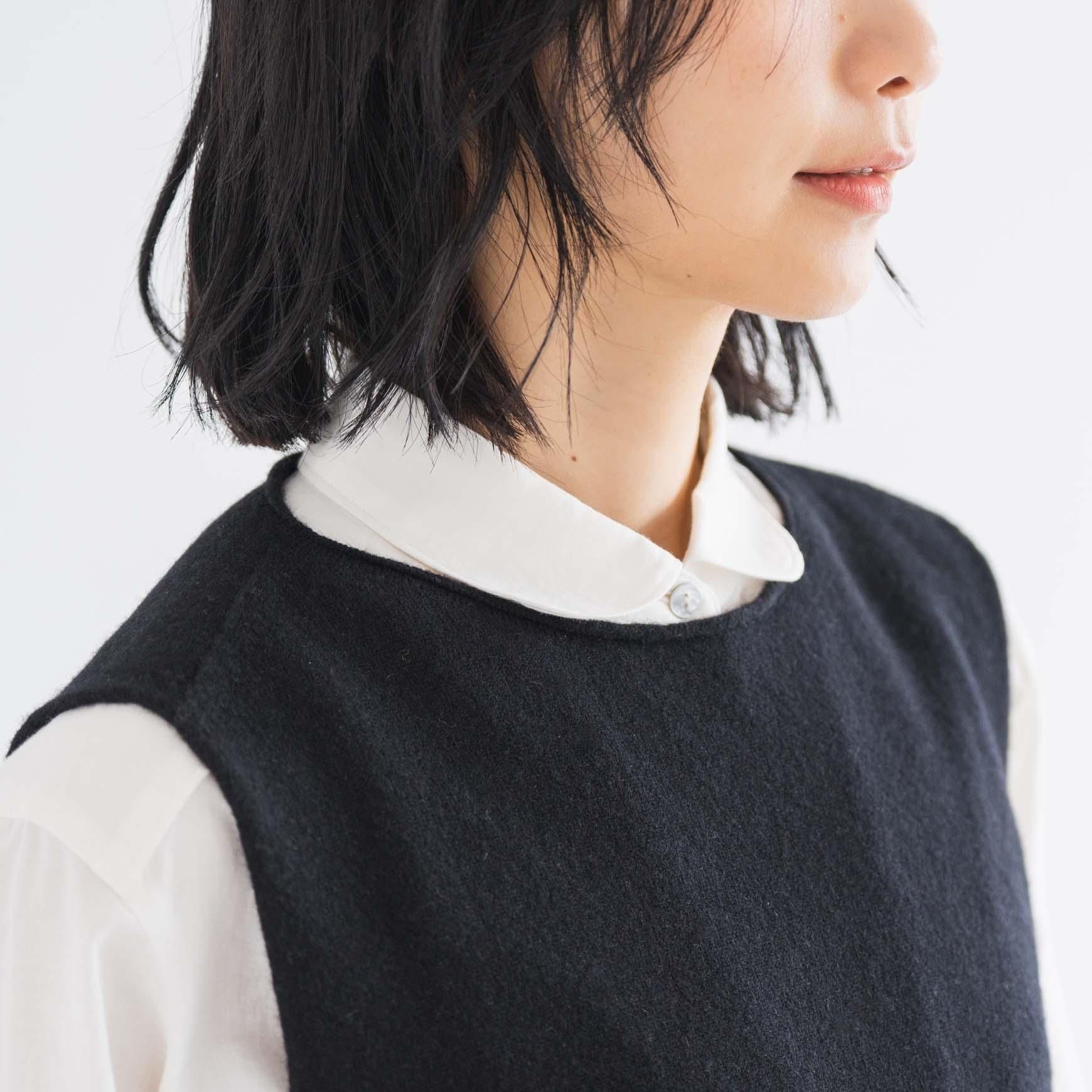 D のラムウールシンプルベスト