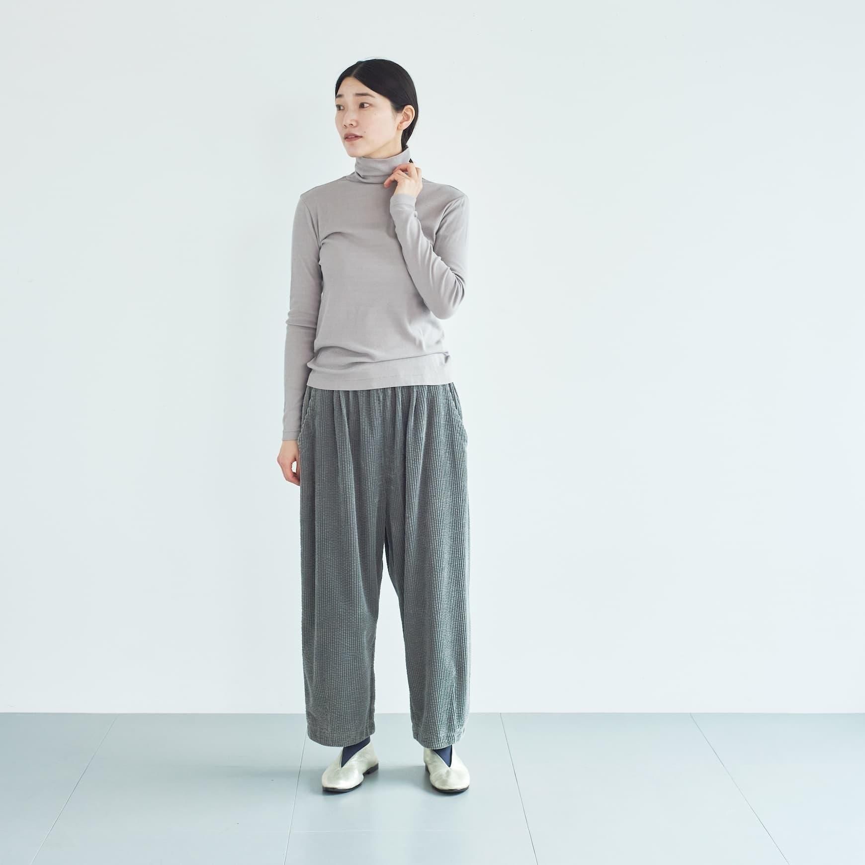 HAU の turtleneck