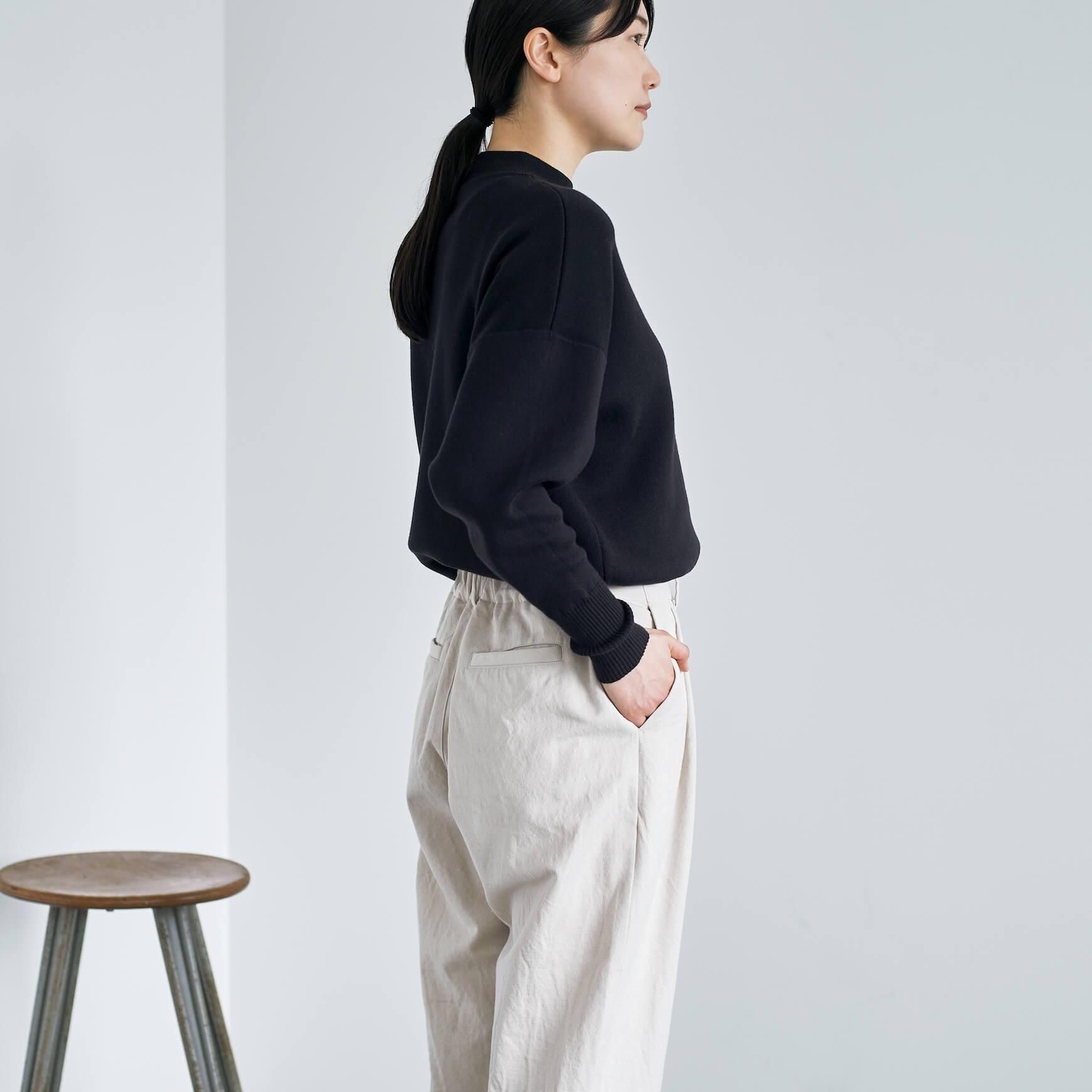 「CLASKA(クラスカ)」発のアパレルブランド「HAU(ハウ)」の pants