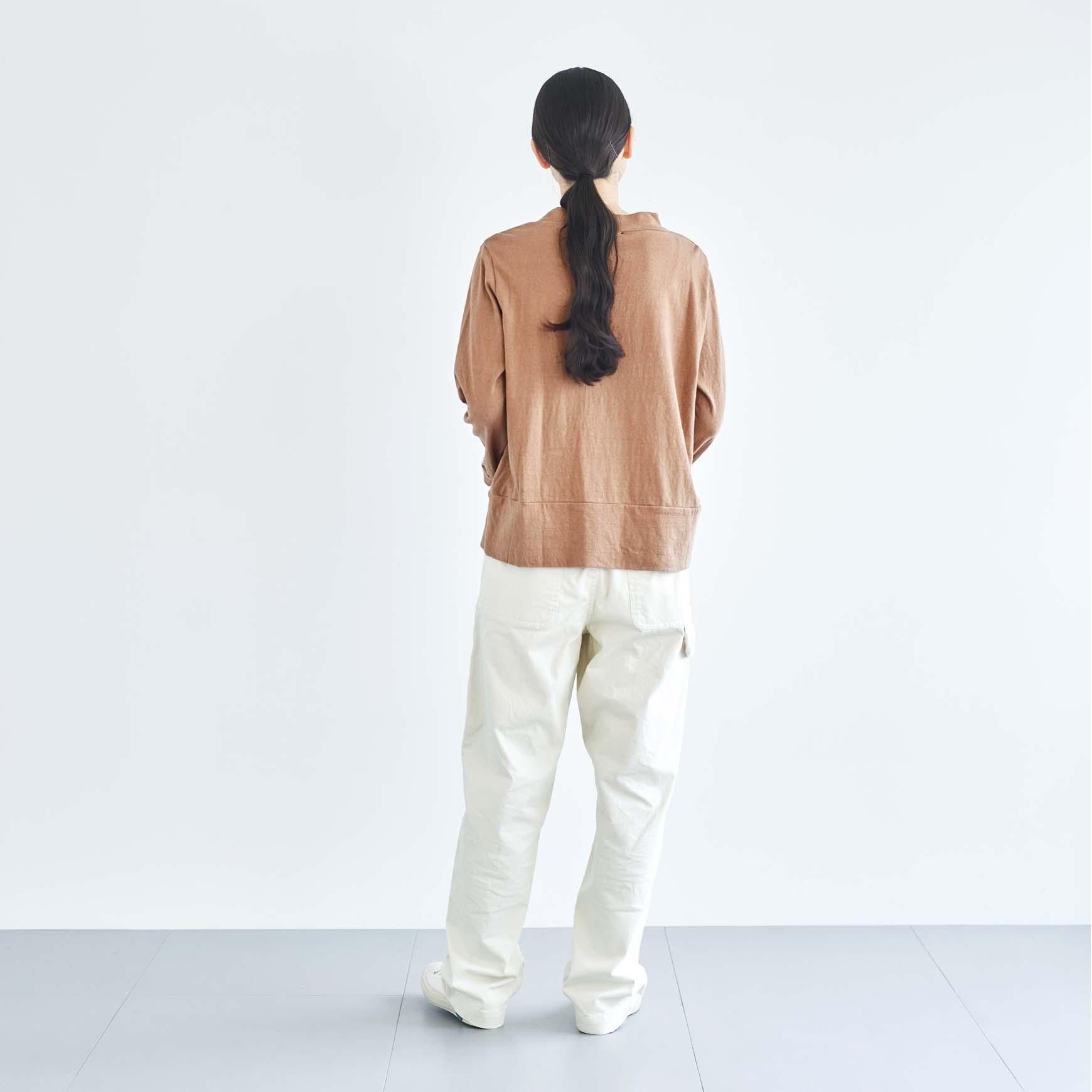 「CLASKA(クラスカ)」発のアパレルブランド「HAU(ハウ)」の tops