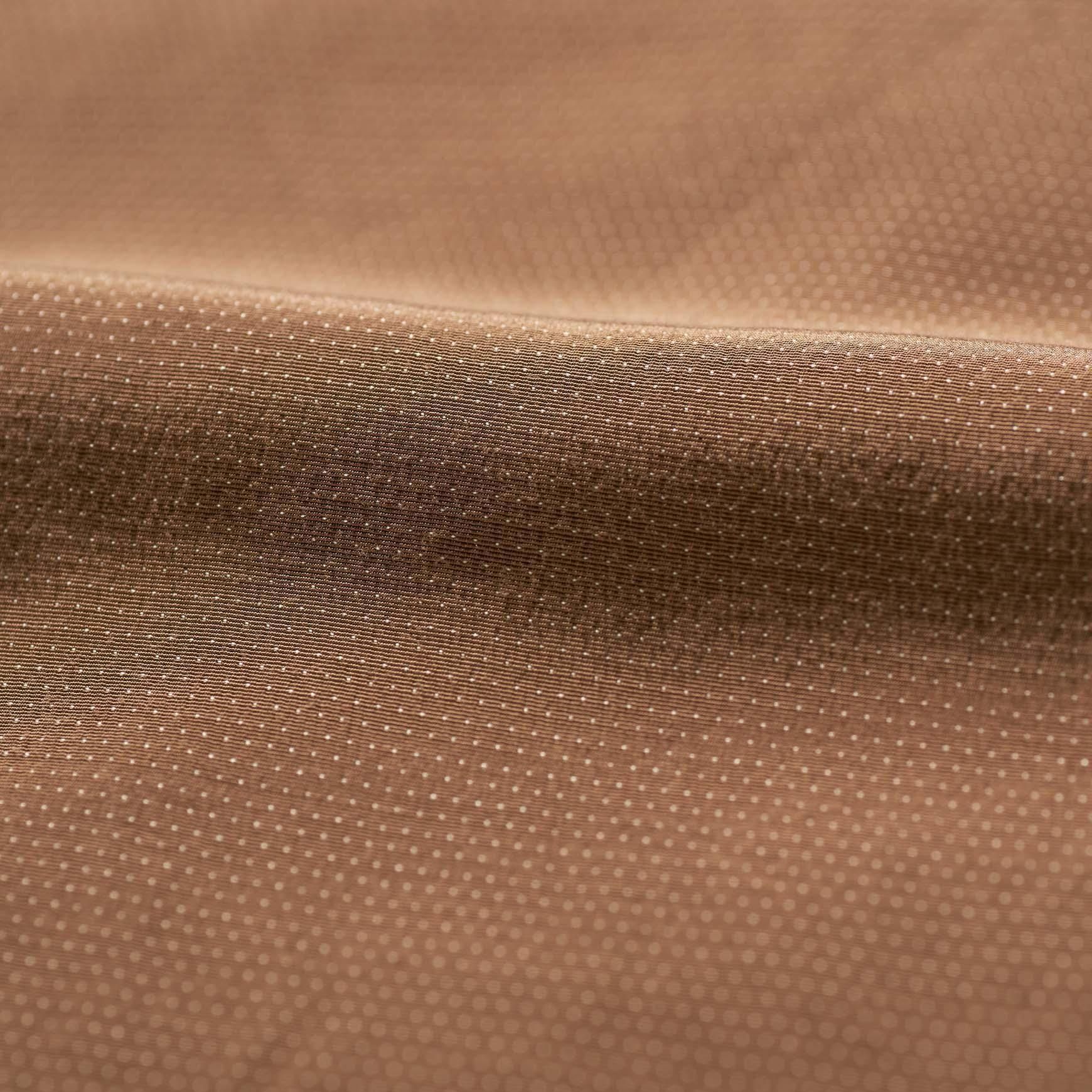 「CLASKA(クラスカ)」発のアパレルブランド「HAU(ハウ)」の easy pants