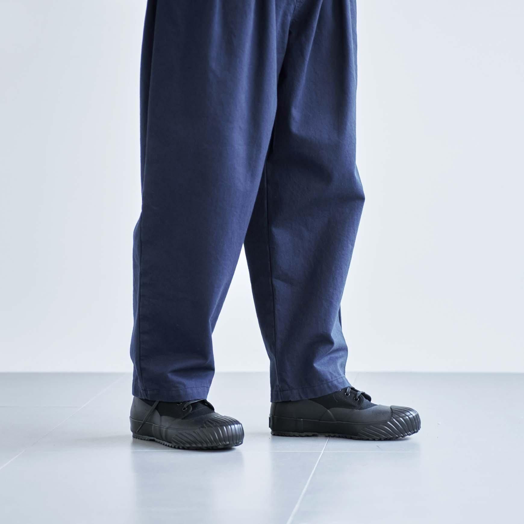 「CLASKA(クラスカ)」発のアパレルブランド「HAU(ハウ)」の pants