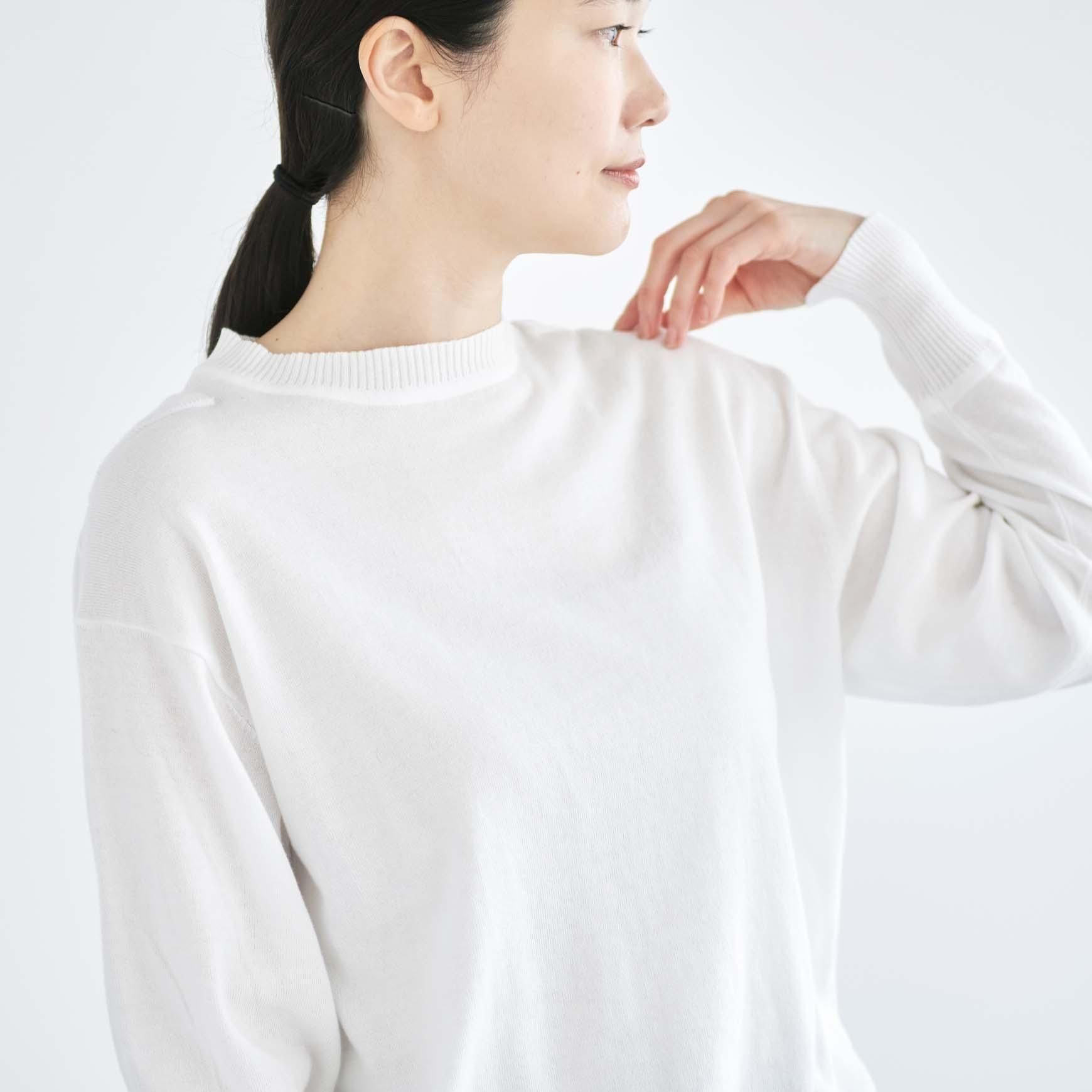 HAU の knit tops