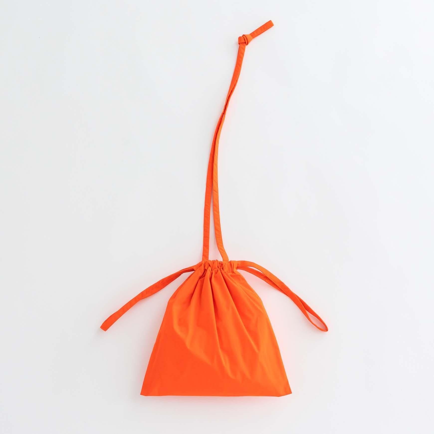formuniform の Drawstring bag with strap 30 / オレンジ