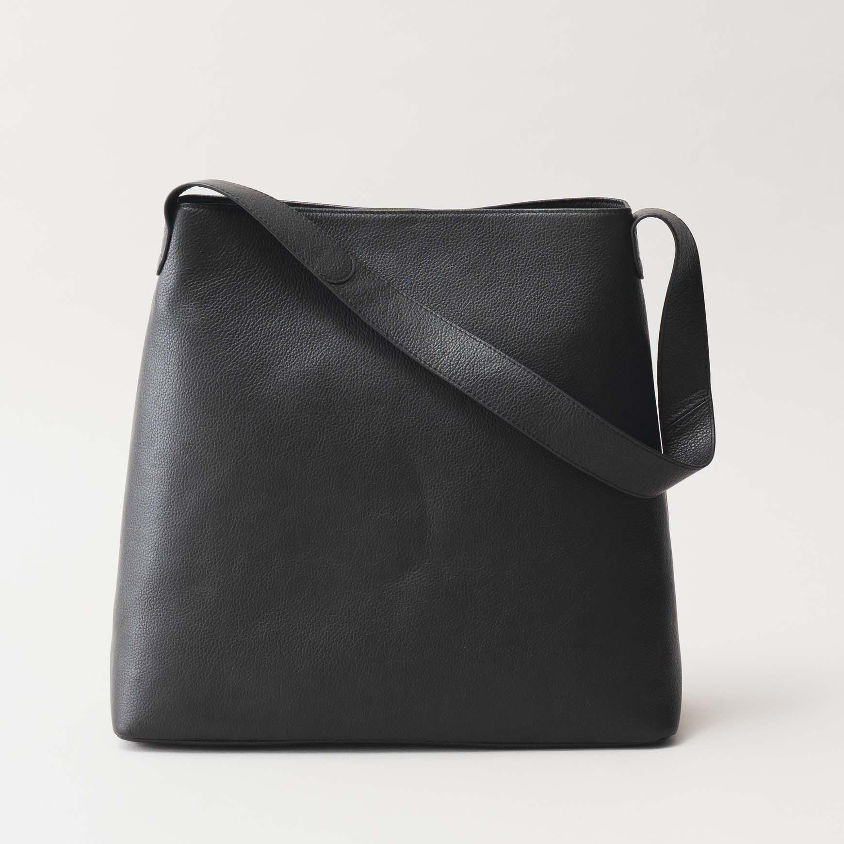 「CLASKA(クラスカ)」の ONE SHOULDER montagne