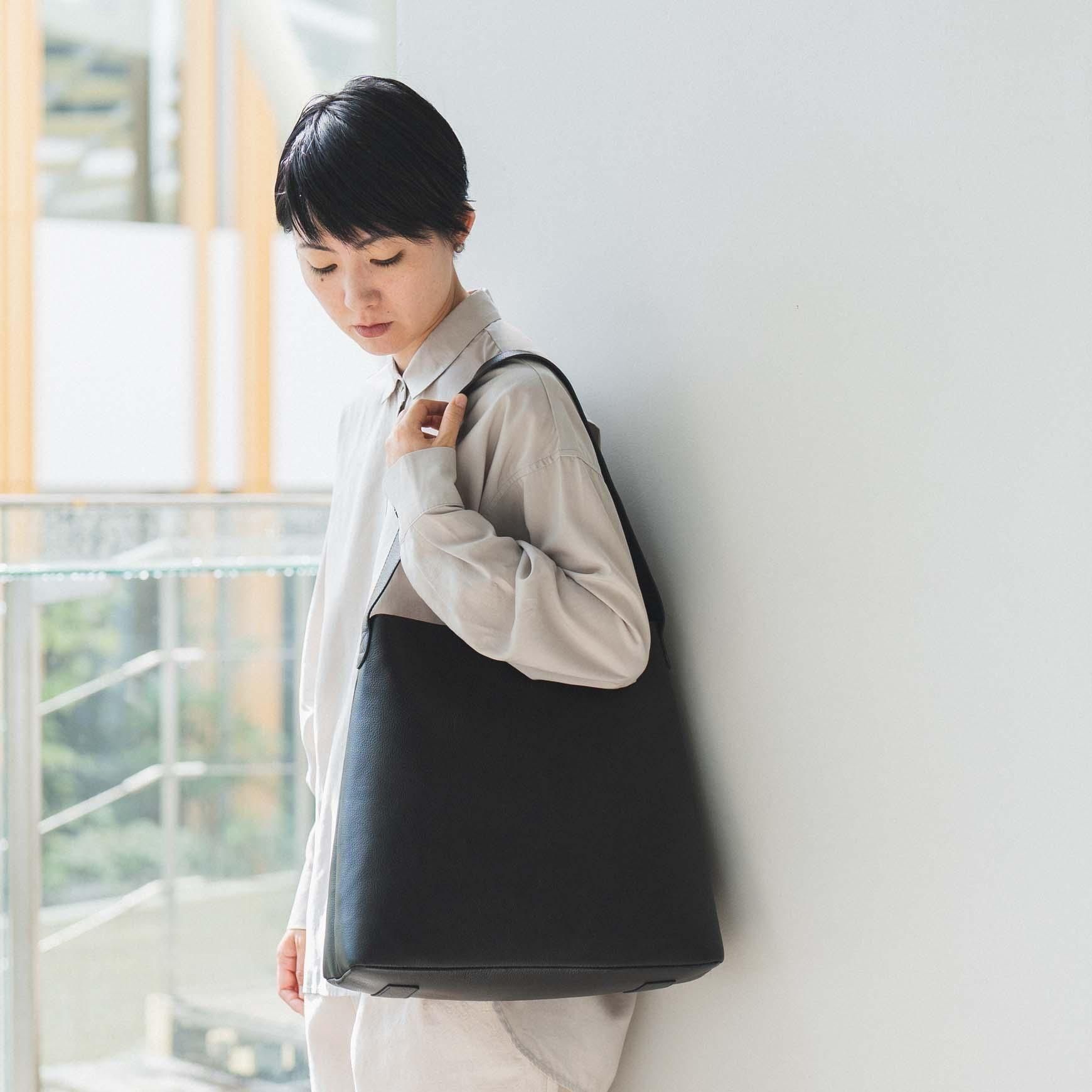 「CLASKA(クラスカ)」の ONE SHOULDER montagne