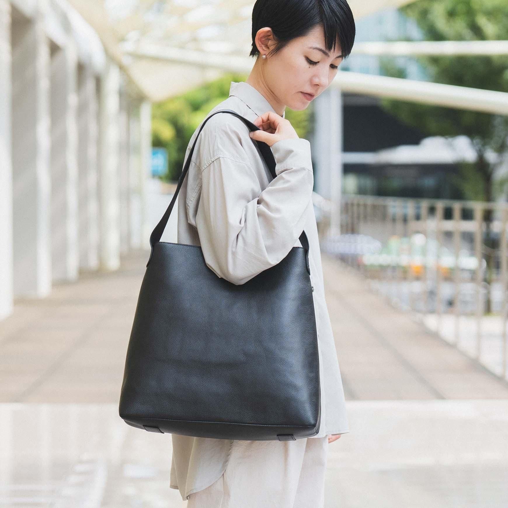 「CLASKA(クラスカ)」の ONE SHOULDER montagne