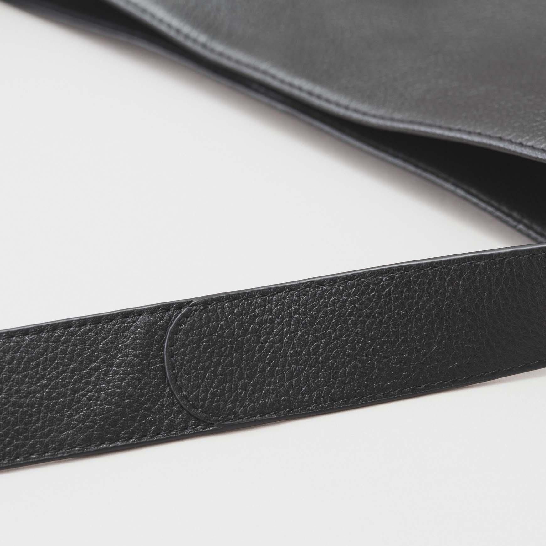 「CLASKA(クラスカ)」の ONE SHOULDER montagne