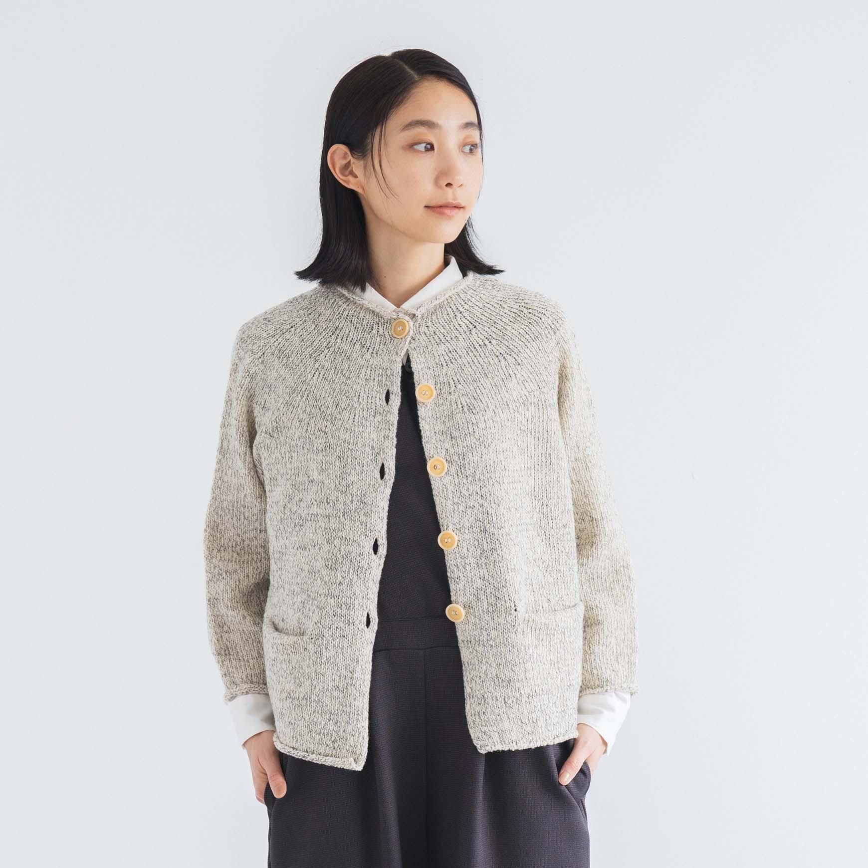 D のスプーニャカーディガン