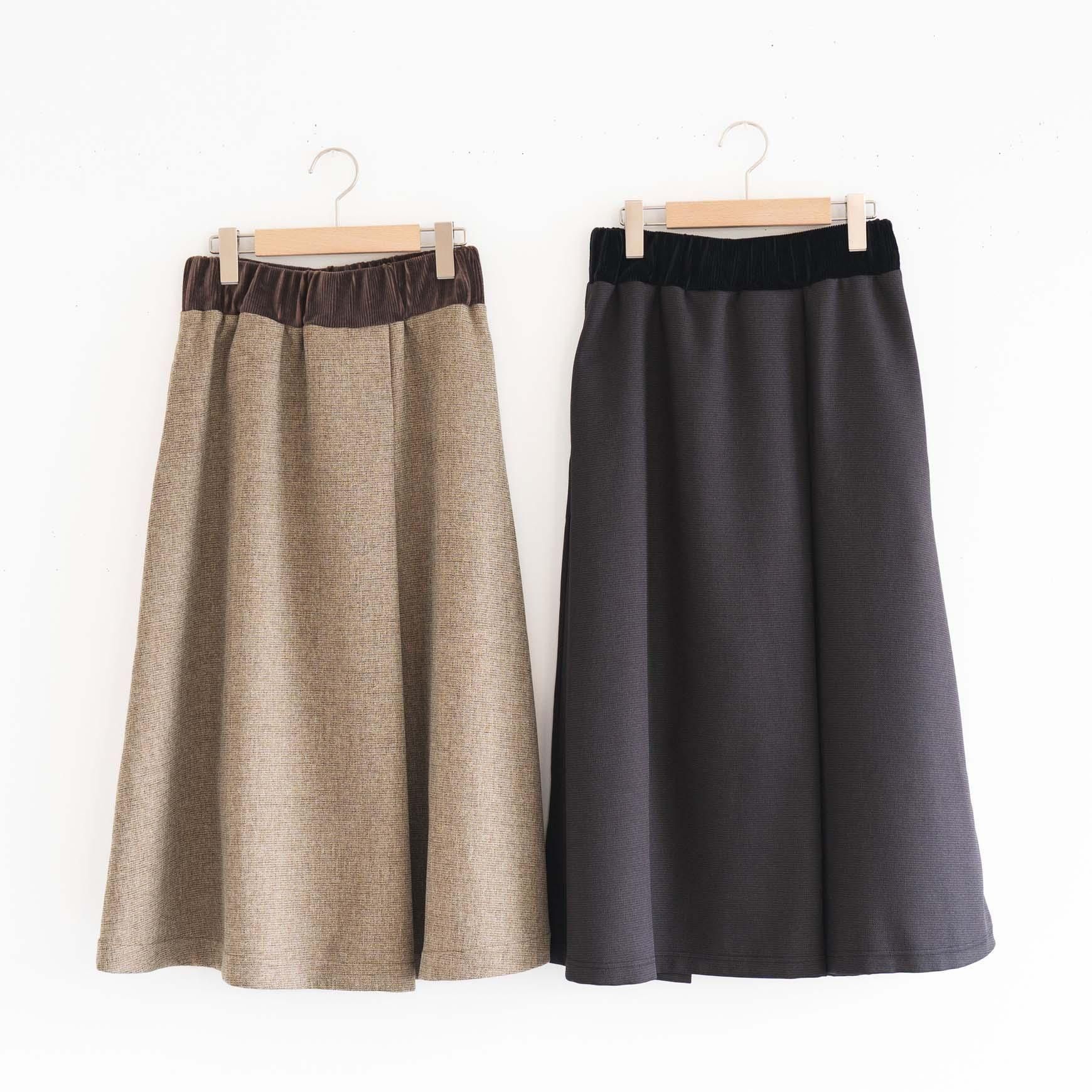 ポリエステルツイードのタックスカート