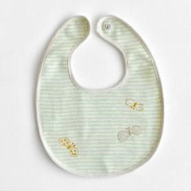 再販可能です＊ふかふか刺繍スタイ＊ちょうちょ