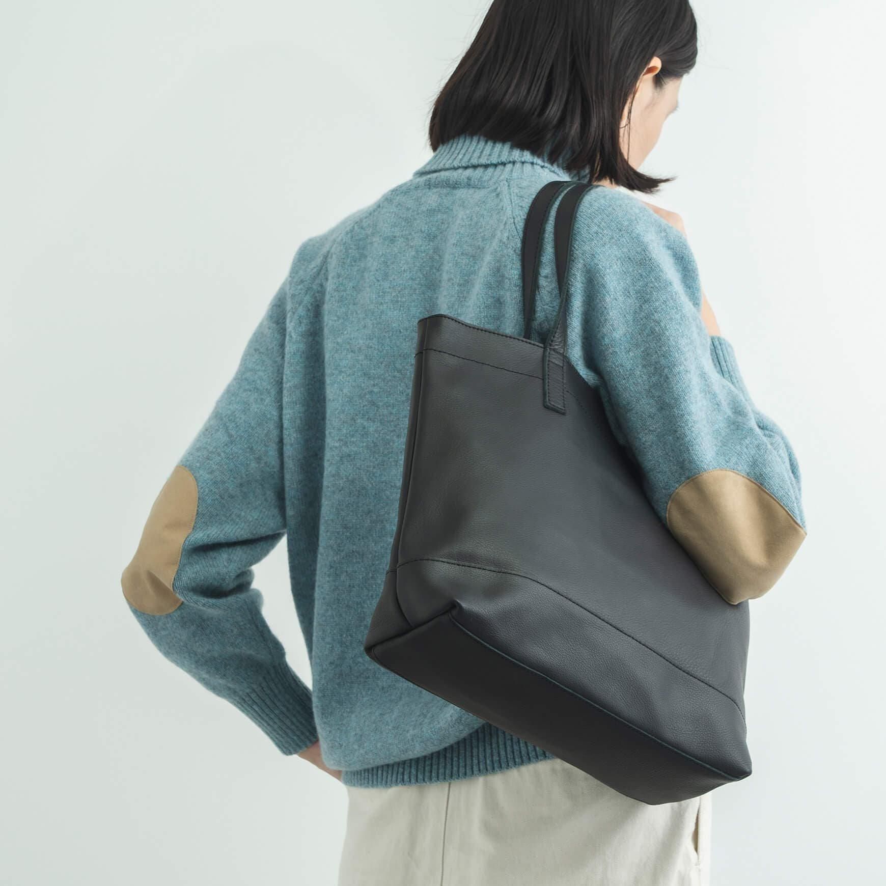 「CLASKA(クラスカ)」のレザートートバッグ