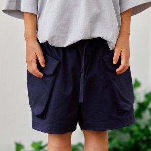 <img class='new_mark_img1' src='https://img.shop-pro.jp/img/new/icons14.gif' style='border:none;display:inline;margin:0px;padding:0px;width:auto;' />stretch pique cargo shorts / navy  / MOUN TEN.  2023SS