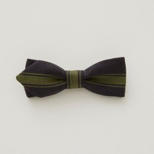 <img class='new_mark_img1' src='https://img.shop-pro.jp/img/new/icons14.gif' style='border:none;display:inline;margin:0px;padding:0px;width:auto;' />Ceremony Bow tie / olive stripe /  eLfinFolk  2024SS