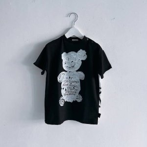 <img class='new_mark_img1' src='https://img.shop-pro.jp/img/new/icons14.gif' style='border:none;display:inline;margin:0px;padding:0px;width:auto;' />BEAR TAPE EMBROIDERY PRINT DOCKING TEE / Black / ե󥭡 (FRANKY GROW) 2024ss