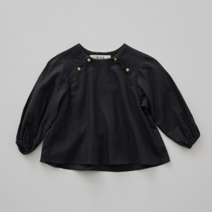 <img class='new_mark_img1' src='https://img.shop-pro.jp/img/new/icons14.gif' style='border:none;display:inline;margin:0px;padding:0px;width:auto;' />eLfinFolkBaby blouse / black   