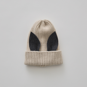 <img class='new_mark_img1' src='https://img.shop-pro.jp/img/new/icons14.gif' style='border:none;display:inline;margin:0px;padding:0px;width:auto;' />eLfinFolk 25awBeast Beanie  by CA4LA / ivory