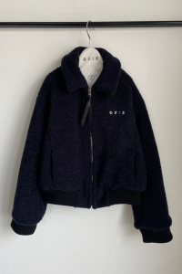 <img class='new_mark_img1' src='https://img.shop-pro.jp/img/new/icons14.gif' style='border:none;display:inline;margin:0px;padding:0px;width:auto;' />25awGRIS  / Boa Zip Blouson NAVY
