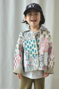 <img class='new_mark_img1' src='https://img.shop-pro.jp/img/new/icons14.gif' style='border:none;display:inline;margin:0px;padding:0px;width:auto;' />25AWphet and ploy /  QULTED JACKET Khaki stripe