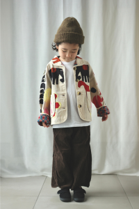 <img class='new_mark_img1' src='https://img.shop-pro.jp/img/new/icons14.gif' style='border:none;display:inline;margin:0px;padding:0px;width:auto;' />25AWphet and ploy /  APPLIQUE JACKET Blue flower