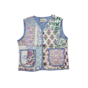 <img class='new_mark_img1' src='https://img.shop-pro.jp/img/new/icons14.gif' style='border:none;display:inline;margin:0px;padding:0px;width:auto;' />25AWphet and ploy /  QULTED VEST Blue stripes