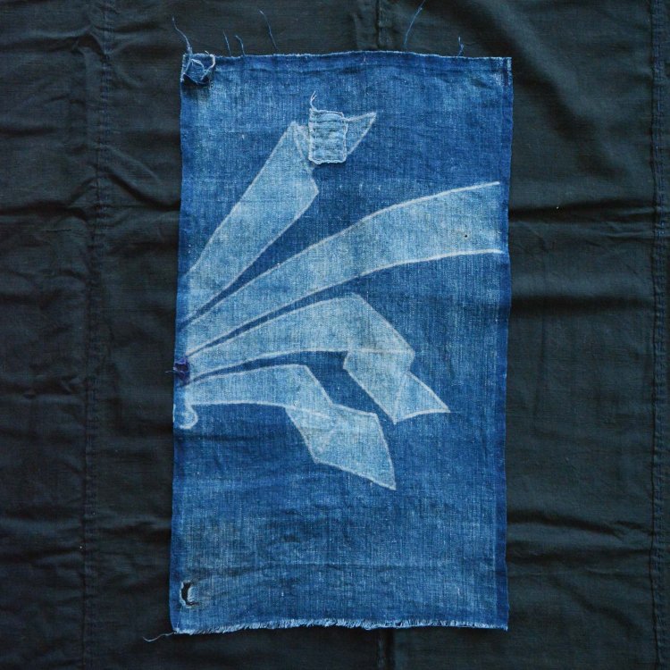 古布 筒描き 藍染 風呂敷 ほどき 端切れ ジャパンヴィンテージ アートファブリック 明治 大正 | FUNS | Tsutsugaki  Japanese Fabric Vintage Indigo