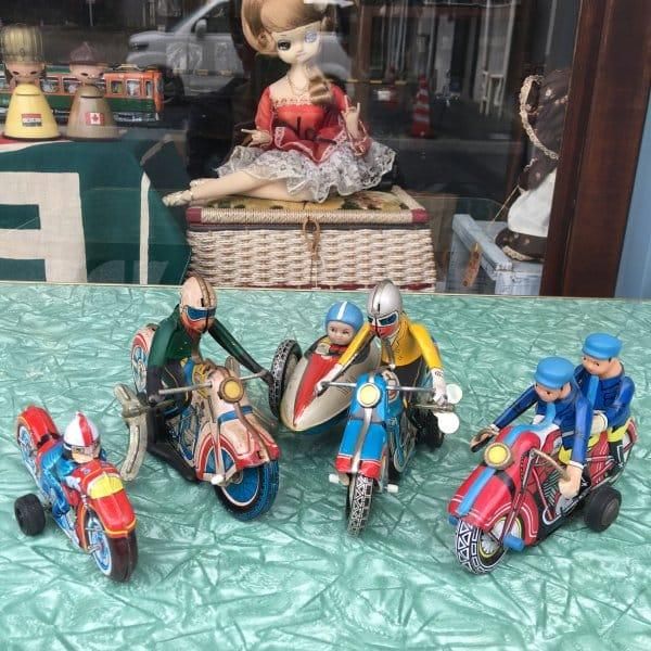 古道具 冥王星｜尾道のレトロ雑貨とヴィンテージ古道具の店