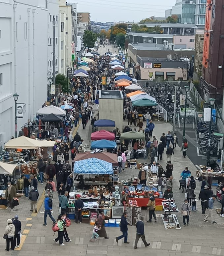 ޤȸ̱ơԤˤοͤ臘ͻ