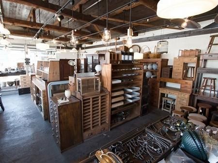 demode fukunaka｜昭和初期の古家具と古道具を扱う東京福生の専門店