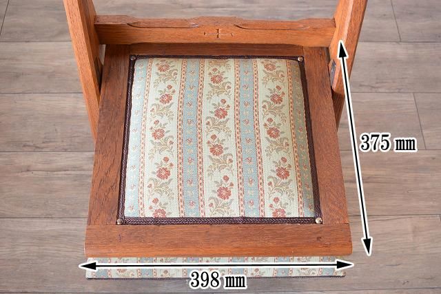 高級家具　しっかりとした素材　イギリス　オーク材　チャーチチェア　アンティーク 英国製チャーチチェア｜1920年頃オーク材×開閉式座面タイプ