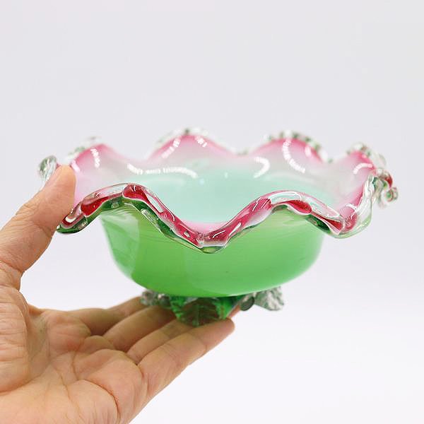 大正ガラス鉢（グリーン・ピンク・乳白）の画像