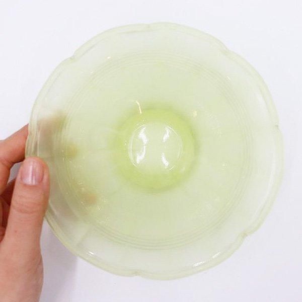 骨董　時代ガラス　乳白色　カナリアイエロー　ボンボニエール 菓子器　ウランガラス 骨董 時代ガラス 乳白色 カナリアイエロー ボンボニエール 菓子