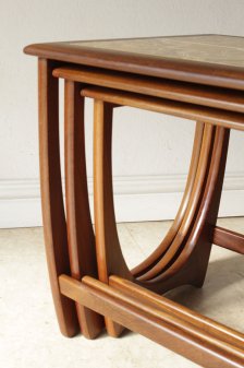 G plan ジープランタイルネストテーブルチーク材イギリス製