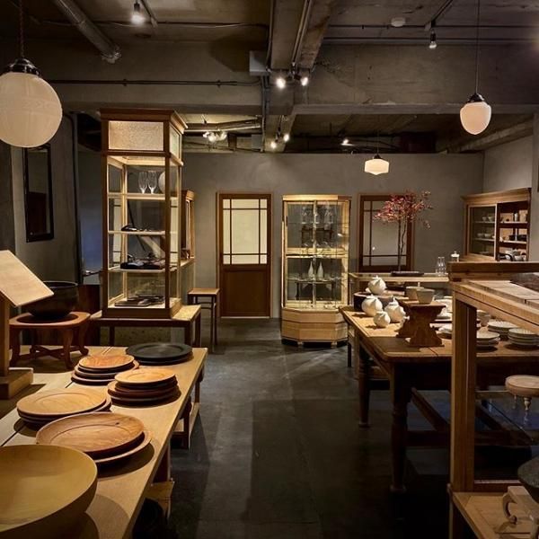 【超新作】 pejite青山購入 誓う 古家具 古道具 アンティーク引出し4杯 木製ラック・ウッドラック