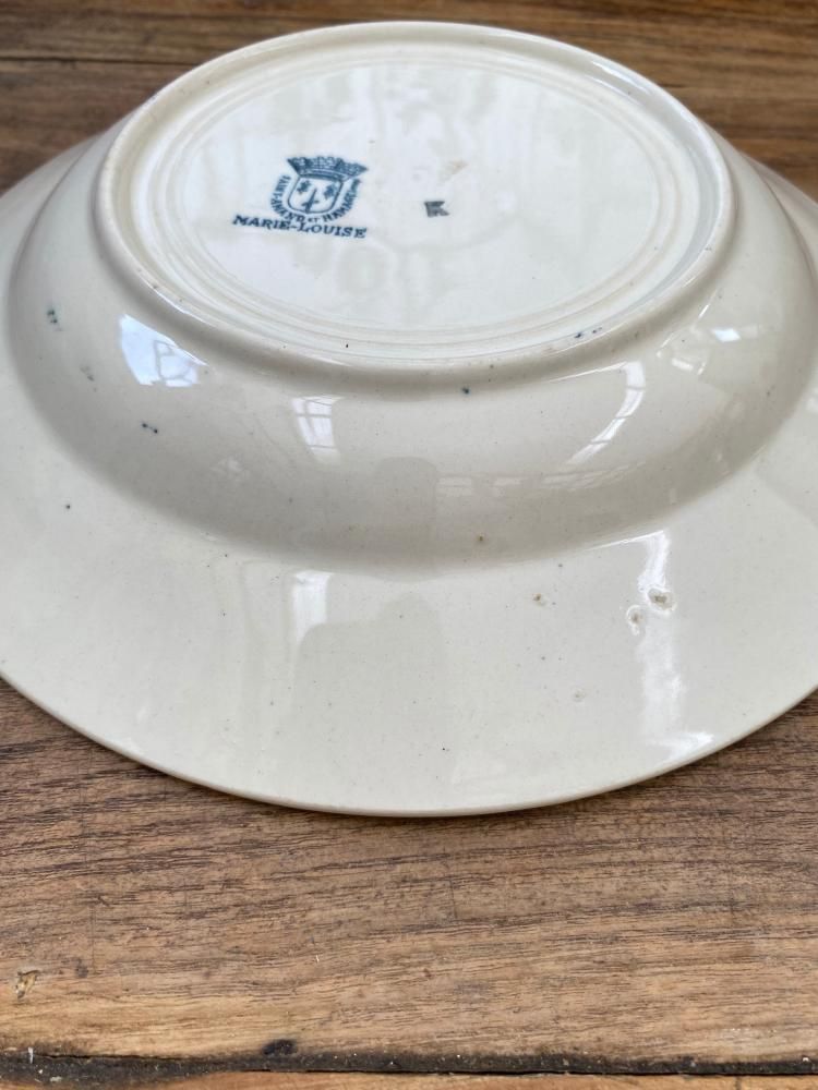 愛らしいオーバルプレート　フランスアンティーク　サンタマン　幸せの使者 アンティークプレート オーバル皿 AUBEPINE フランス サンタマン製