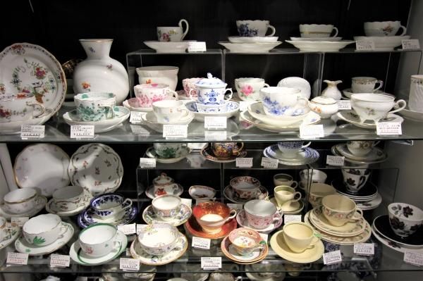 古轍｜国立で初心者にもやさしいアンティークうつわの店