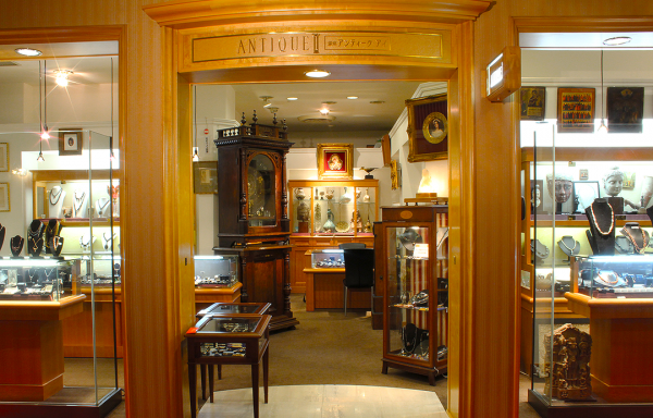 銀座アンティーク アイ Antique Leaves