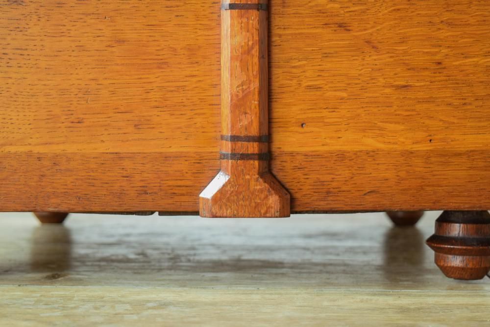 英国製1930年代のオーク製コールボックス｜重厚感ある家具