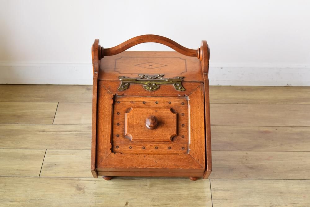 英国製1930年代のオーク製コールボックス｜重厚感ある家具