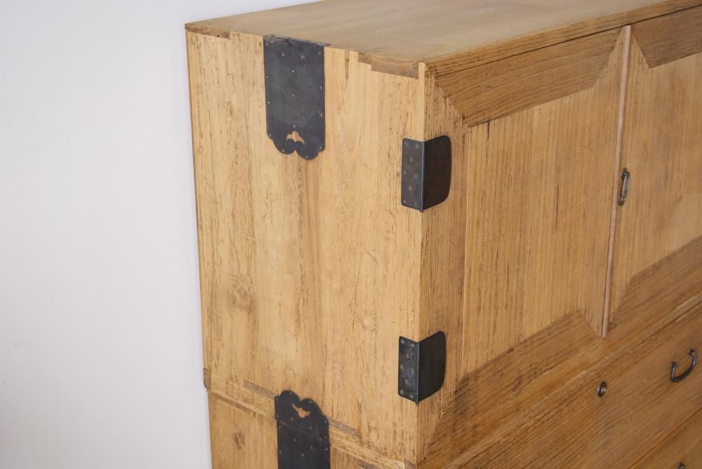 日本製昭和の総桐箪笥｜1950年代の存在感ある一品