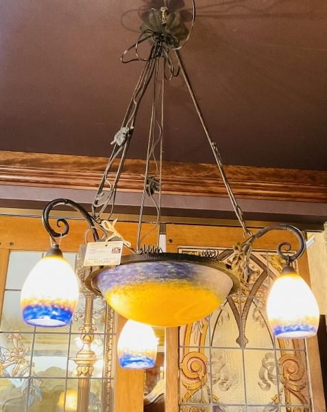 ヴィンテージ　スタンドライト　ガラス　チューリップ ティファニーランプ。16インチ チューリップ。 赤と青の