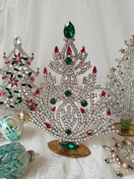 チェコガラスクリスマスツリーの画像