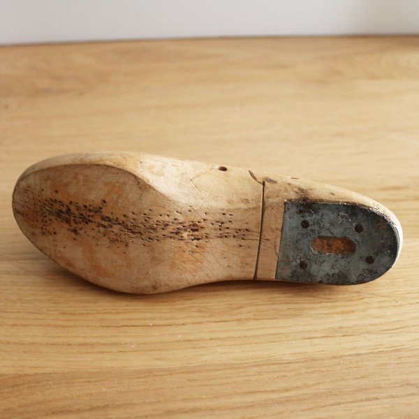 ヴィンテージ シューモールド -子供用木製靴型 - ANTIQUE LEAVES