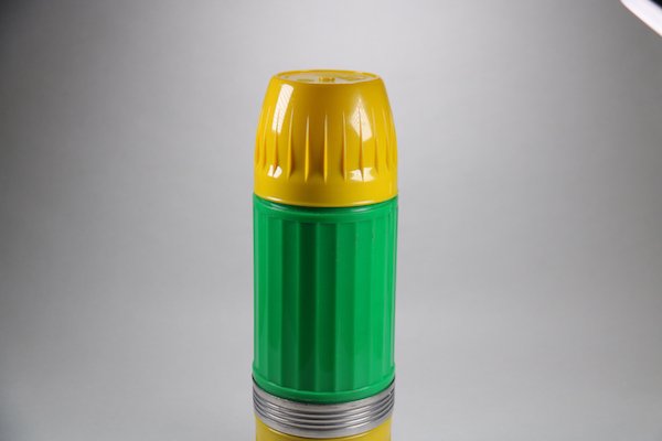 Yellow & Green Flask - Freezeheatの画像