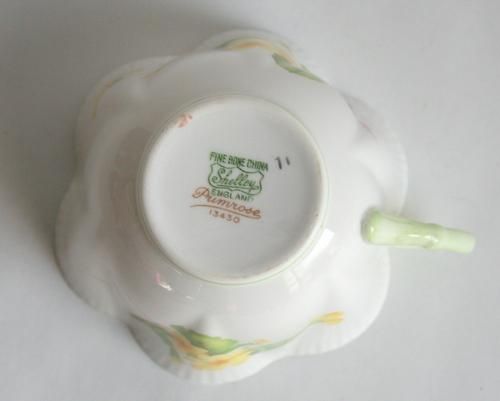 イギリスShelley製TV(スナック)セット - ANTIQUE LEAVES イギリスShelley製TV(スナック)セット - ANTIQUE LEAVES