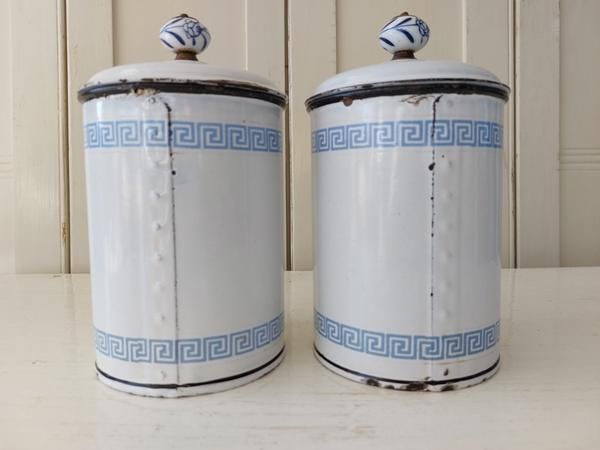 アンティークホーロー白キャニスター - ANTIQUE LEAVES