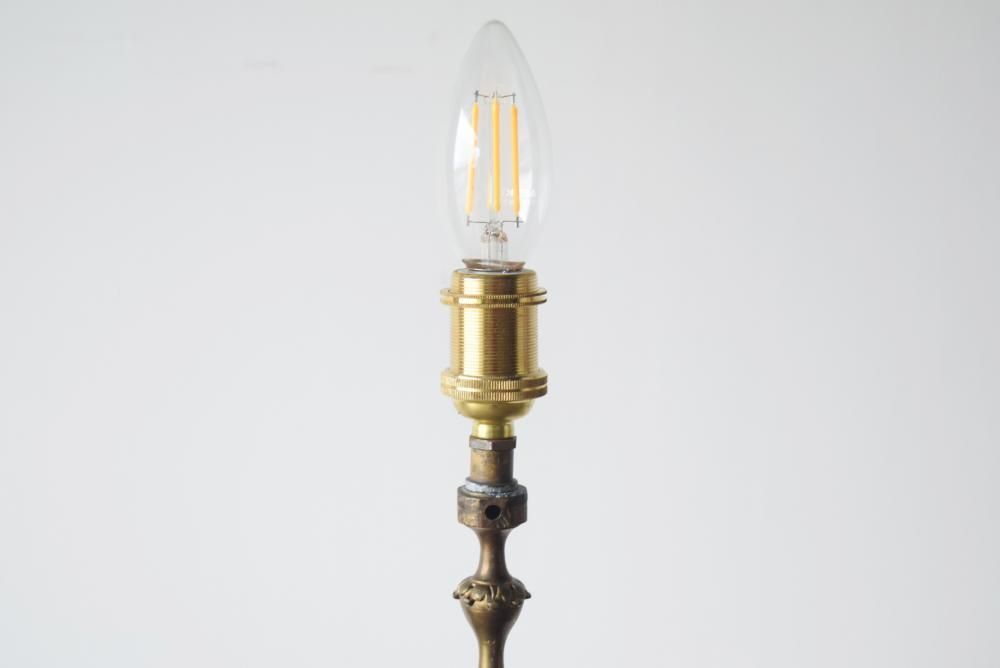 フランス製1920年代 真鍮製スタンドランプ｜重厚な一灯式シェード付き